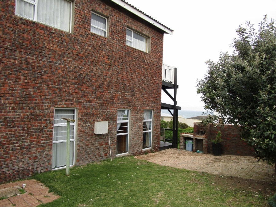6 Bedroom Property for Sale in Oyster Bay Eastern Cape